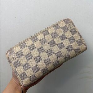 Louis Vuitton Cream and Gray Checkered Wallet